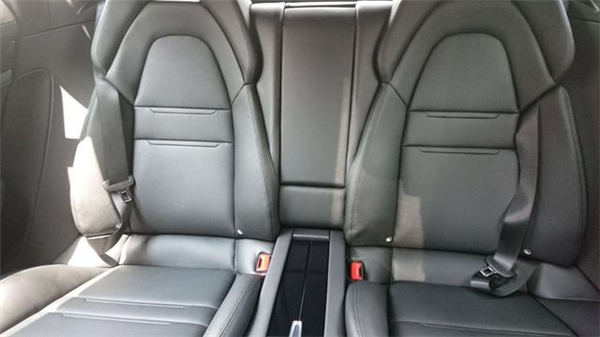 保时捷帕拉梅拉销售电话：13389982878刘经理