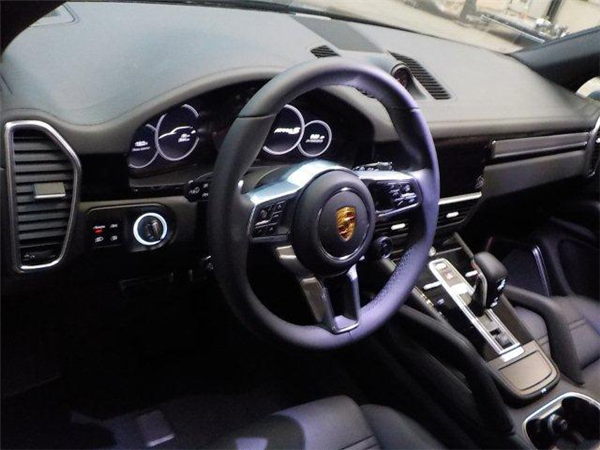 保时捷卡宴销售电话：13389982878刘经理