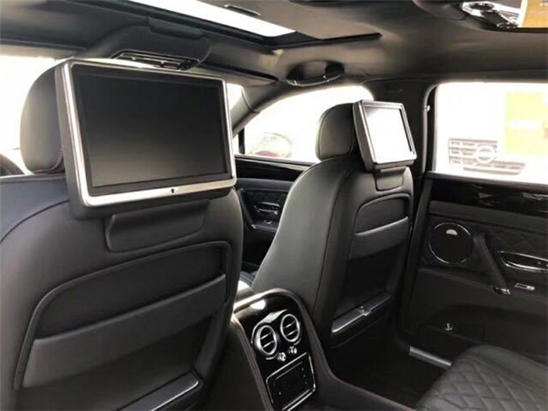 宾利飞驰V8S销售电话：13389982878刘经理