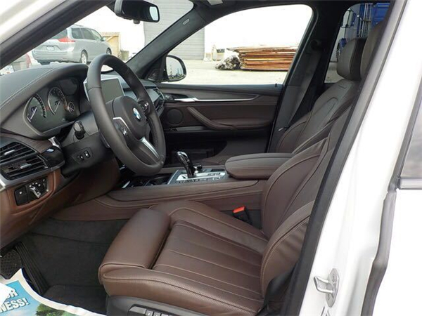 宝马X5油电混合销售电话：13389982878刘经理