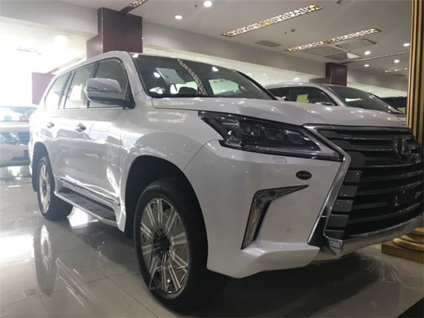 雷克萨斯LX570 7×24H销售热线：133-8998-2878刘经理（同微信）
