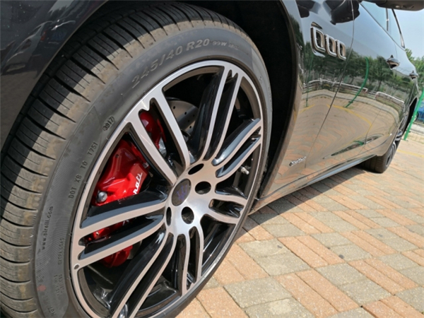 玛莎拉蒂总裁SQ4销售电话：13389982878刘经理