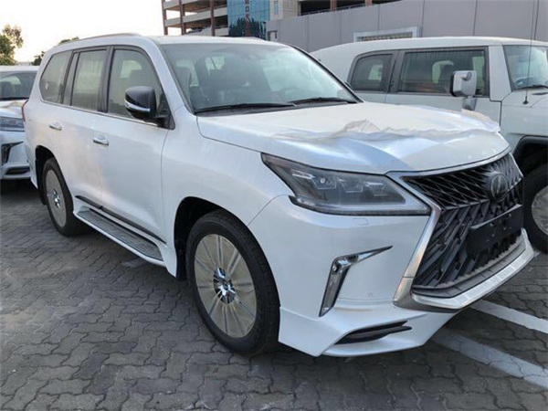 雷克萨斯LX570销售电话：13389982878刘经理