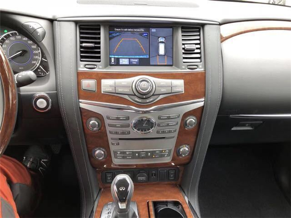 英菲尼迪QX80销售电话：13389982878刘经理