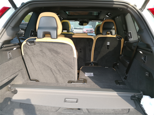 沃尔沃XC90销售电话：13389982878刘经理