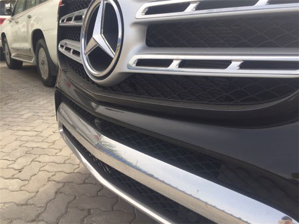 奔驰GLS450销售电话：13389982878刘经理