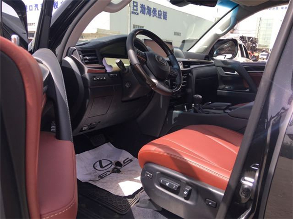 雷克萨斯LX570销售电话：13389982878刘经理