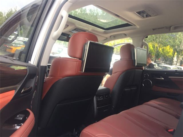 雷克萨斯LX570销售电话：13389982878刘经理