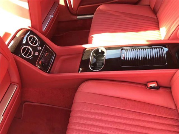 宾利飞驰4.0TV8S欧规版 7×24H销售热线：133-8998-2878刘经理（同微信）