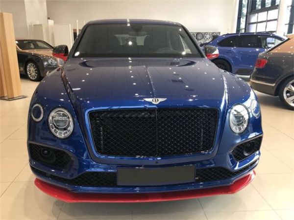 宾利添越销售电话：13389982878刘经理