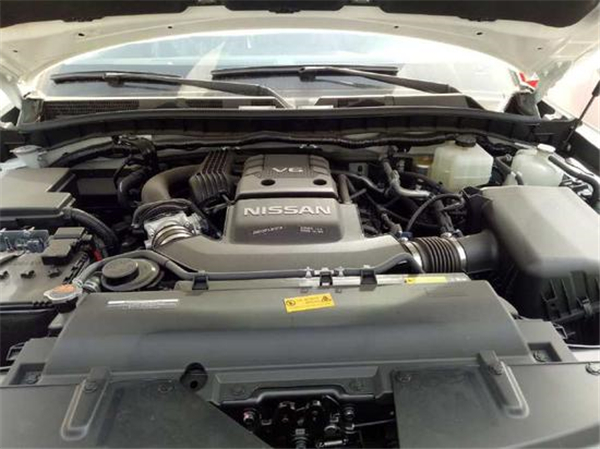 日产途乐5.6L销售电话:13389982878刘经理 4242de75a1d68738.jpg