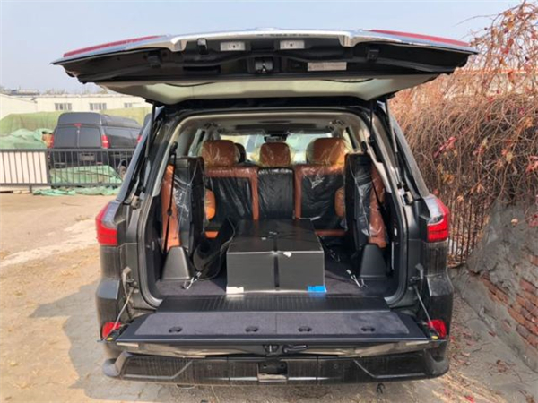 雷克萨斯LX570销售电话：13389982878刘经理