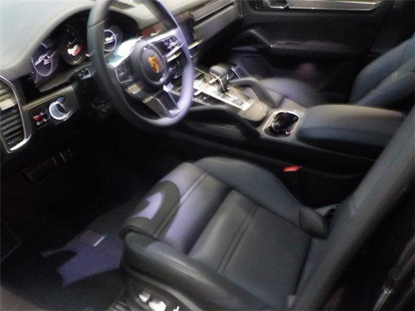 保时捷卡宴销售电话：13389982878刘经理