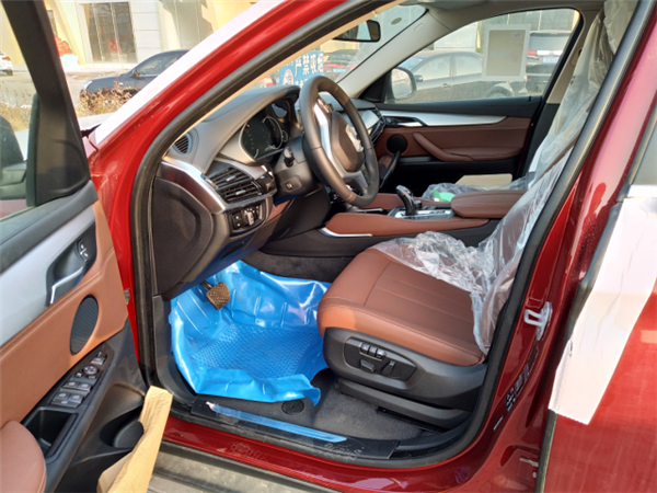 宝马X6销售电话：13389982878刘经理