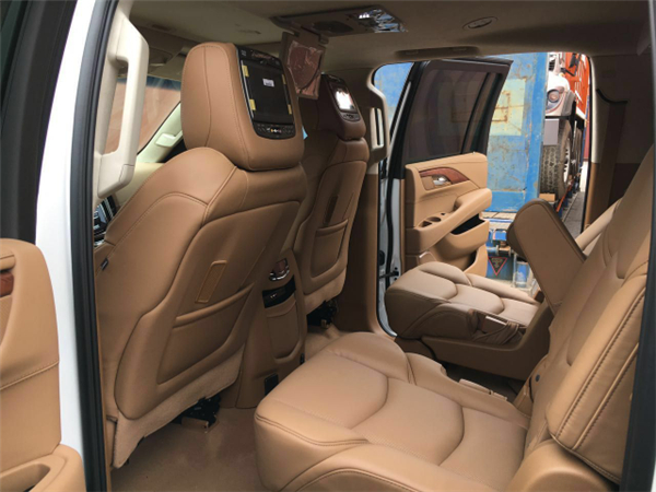 凯迪拉克凯雷德销售电话：13389982878刘经理