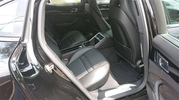 保时捷帕拉梅拉销售电话：13389982878刘经理