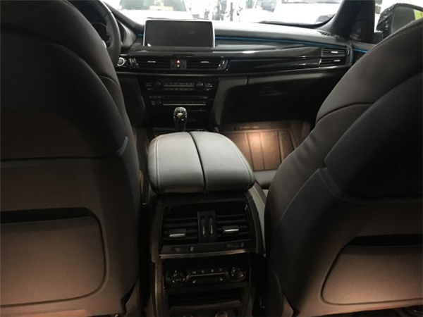 2018款宝马X5 7×24H销售热线：133-8998-2878刘经理（同微信）