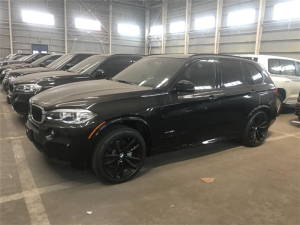 宝马X5销售电话：13389982878刘经理