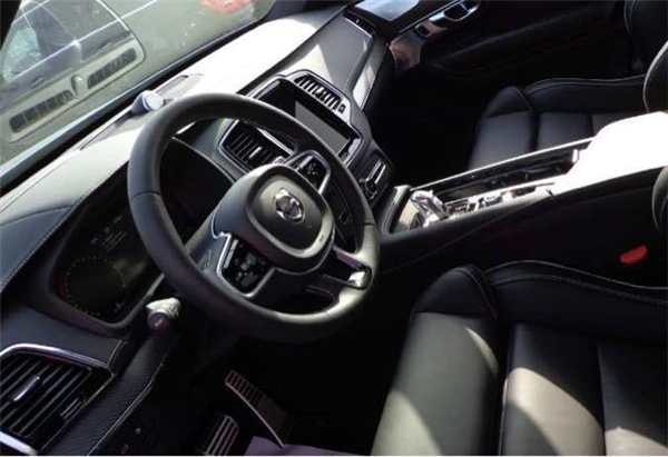 沃尔沃XC90 T8销售电话:13389982878刘经理 沃尔沃XC90 T8销售电话:13389982878刘经理