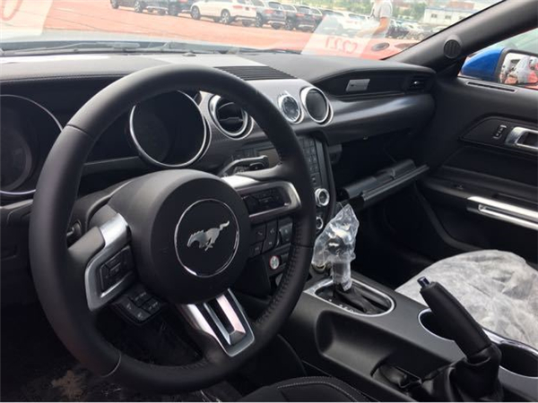 福特野马销售电话：13389982878刘经理