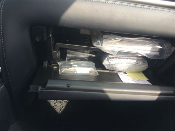 雷克萨斯LX570销售电话：13389982878刘经理