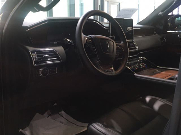 林肯领航员销售电话：13389982878刘经理