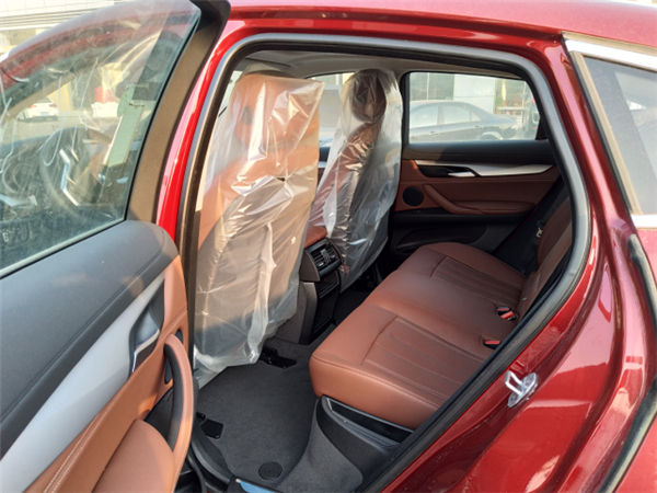 宝马X6销售电话：13389982878刘经理