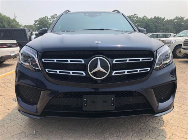 2019款奔驰GLS450销售电话：13389982878刘经理