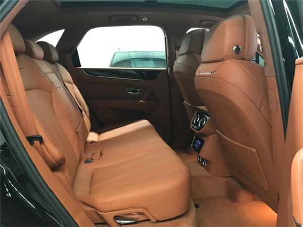 宾利添越销售电话：13389982878刘经理