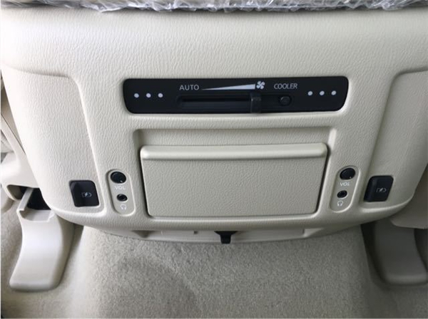 日产途乐5.6L销售电话:13389982878刘经理 6104cf136f0e2d22.jpg