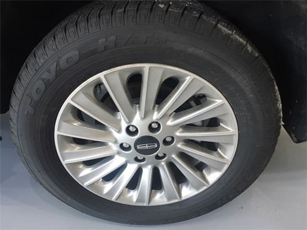 林肯领航员销售电话：13389982878刘经理