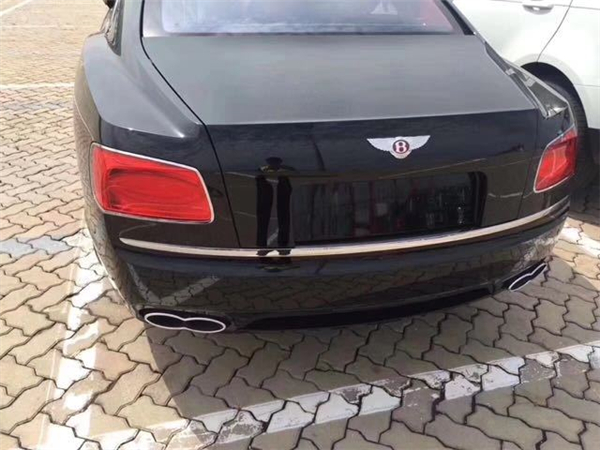 宾利飞驰4.0TV8S欧规版 7×24H销售热线：133-8998-2878刘经理（同微信）