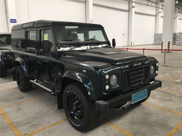 路虎卫士 港口专营 7×24H销售热线：133-8998-2878刘经理（同微信）