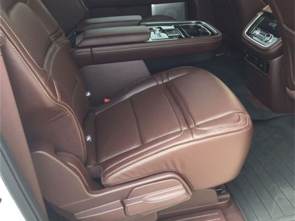 林肯领航员销售电话：13389982878刘经理