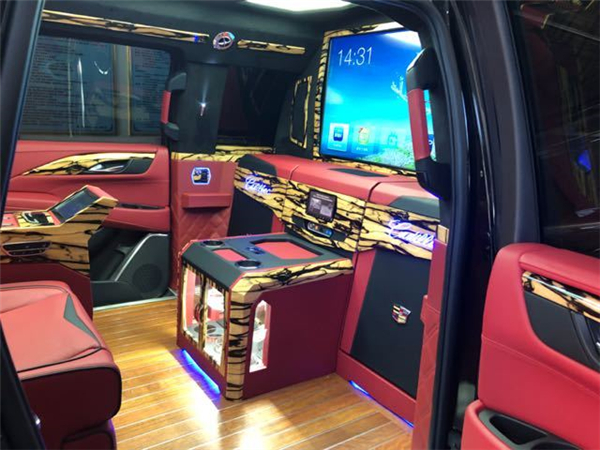 凯迪拉克总统一号销售电话：13389982878刘经理