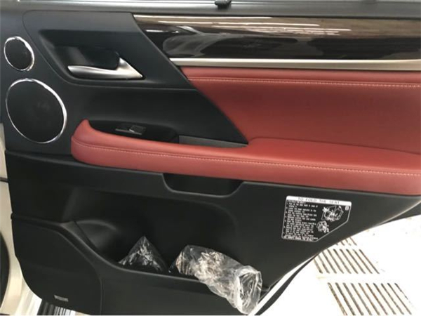 雷克萨斯LX570销售电话：13389982878刘经理