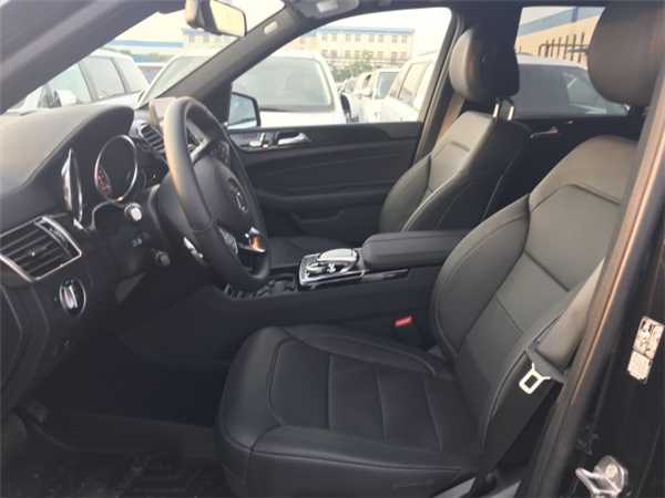 奔驰GLS450销售电话：13389982878刘经理