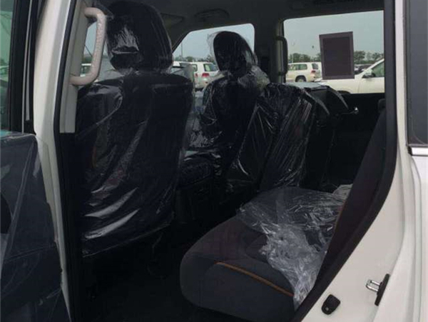 日产途乐Y62销售电话：13389982878刘经理