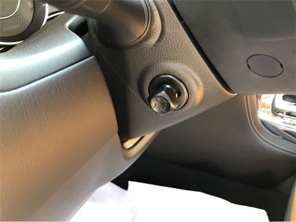 日产尼桑途乐Y62销售电话：13389982878刘经理