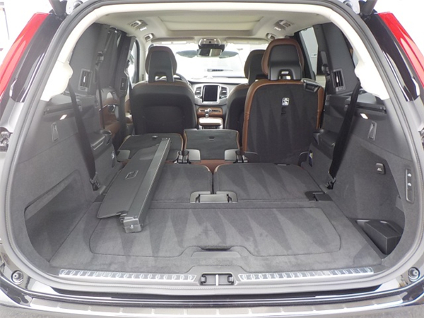 沃尔沃XC90销售电话：13389982878刘经理