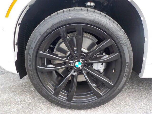 宝马X5油电混合销售电话：13389982878刘经理