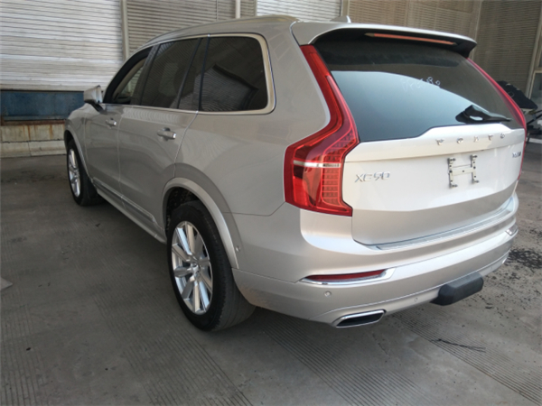 沃尔沃XC90销售电话：13389982878刘经理