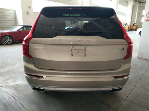 沃尔沃XC90 7×24H销售热线：133-8998-2878刘经理（同微信）