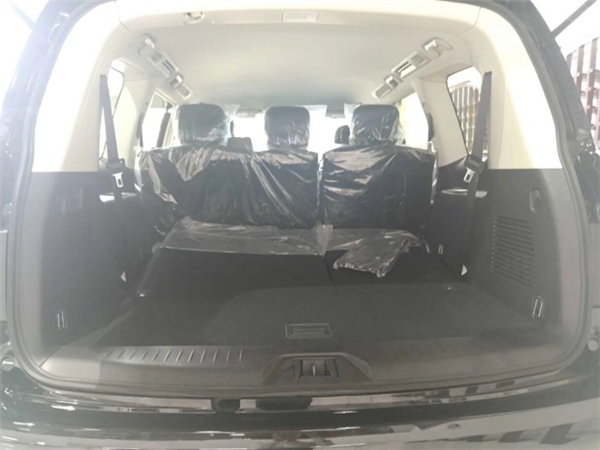 日产途乐Y62销售电话：13389982878刘经理