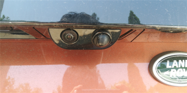 路虎发现五销售电话：13389982878刘经理