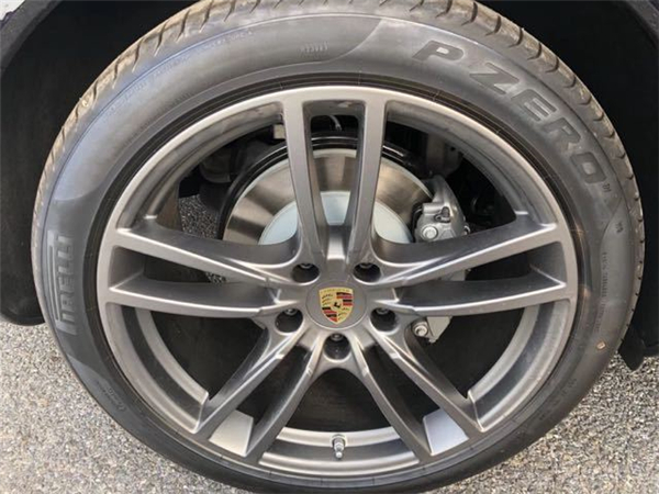 保时捷卡宴销售电话：13389982878刘经理