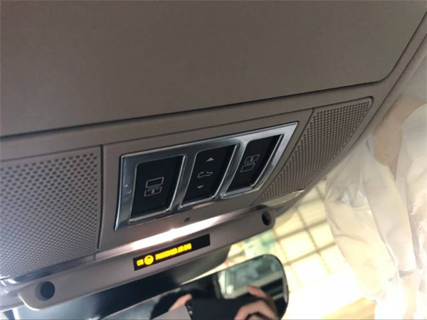路虎发现5销售电话：13389982878刘经理