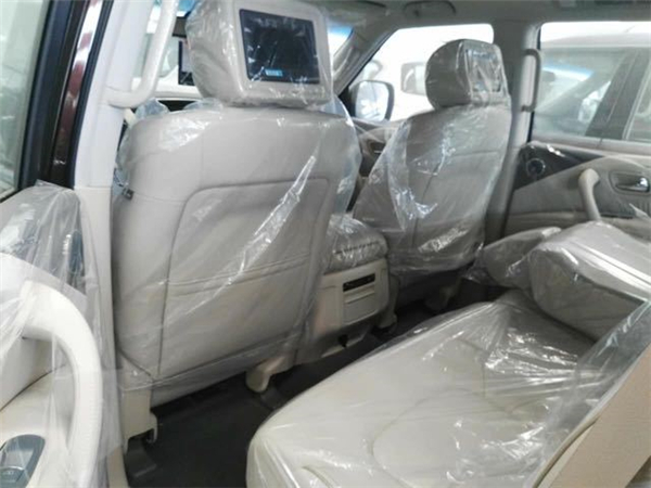 英菲尼迪QX80 7×24H销售热线：133-8998-2878刘经理（同微信）