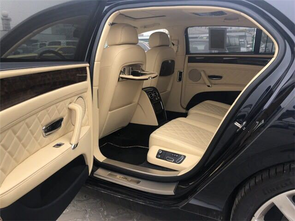 宾利飞驰销售电话：13389982878刘经理