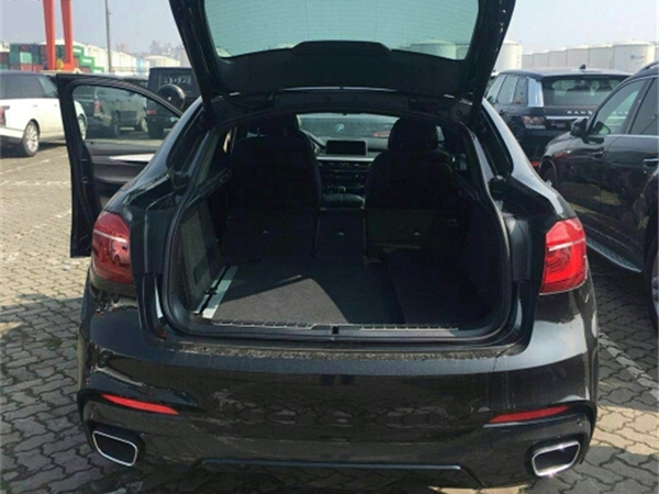 宝马X6销售电话：13389982878刘经理